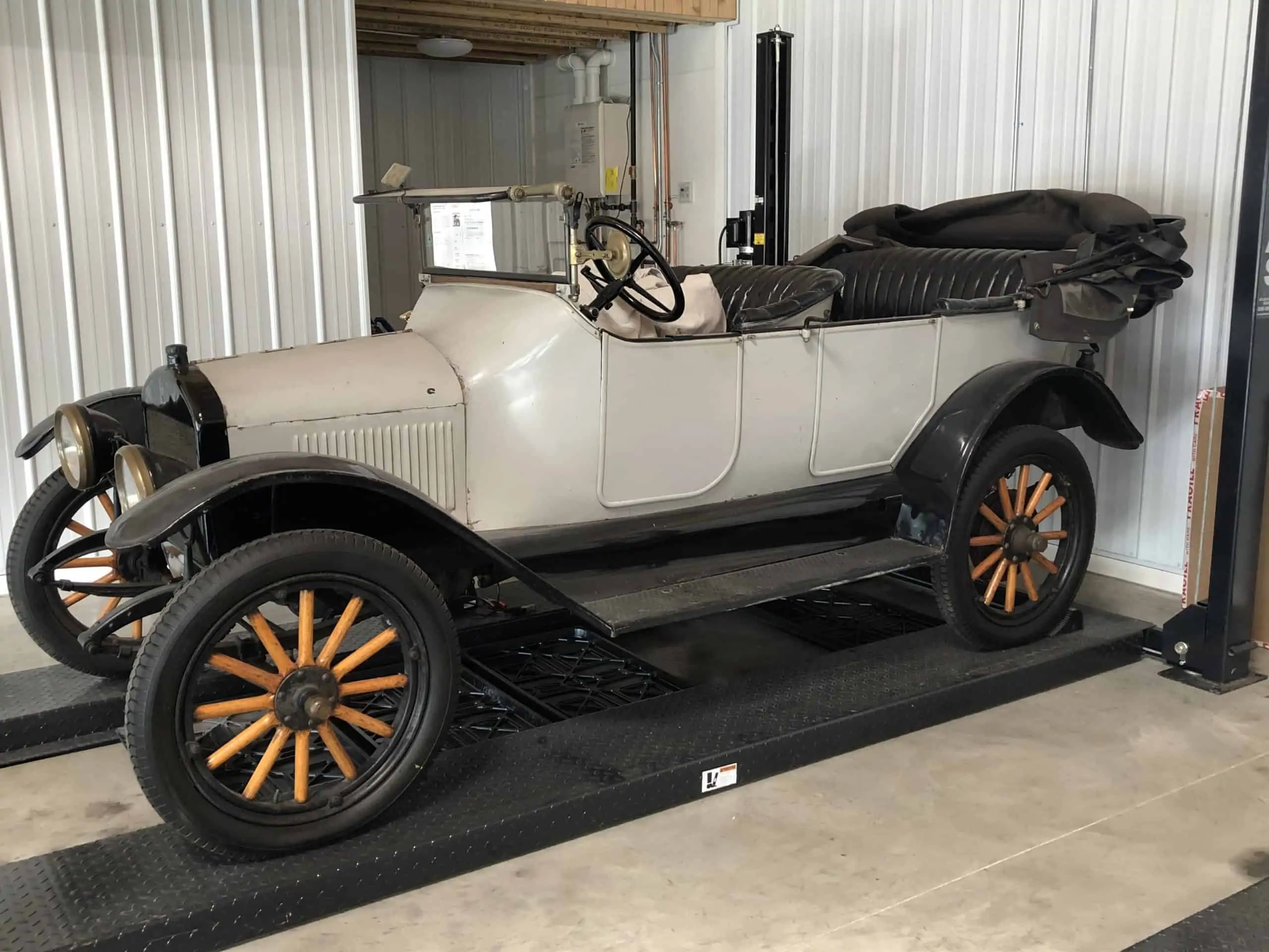 1-1915-Maxwell-Touring-Scaled