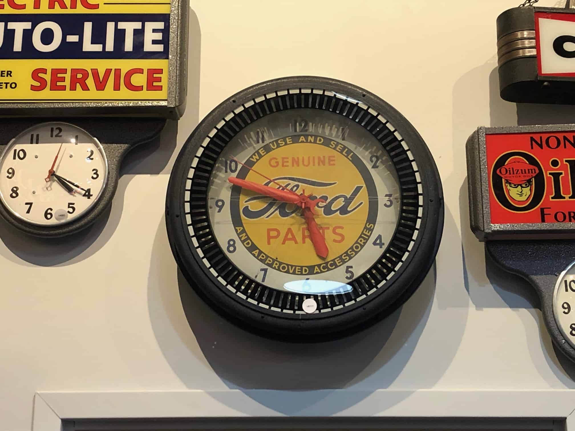 Ford Parts Illusion Wheel Clock