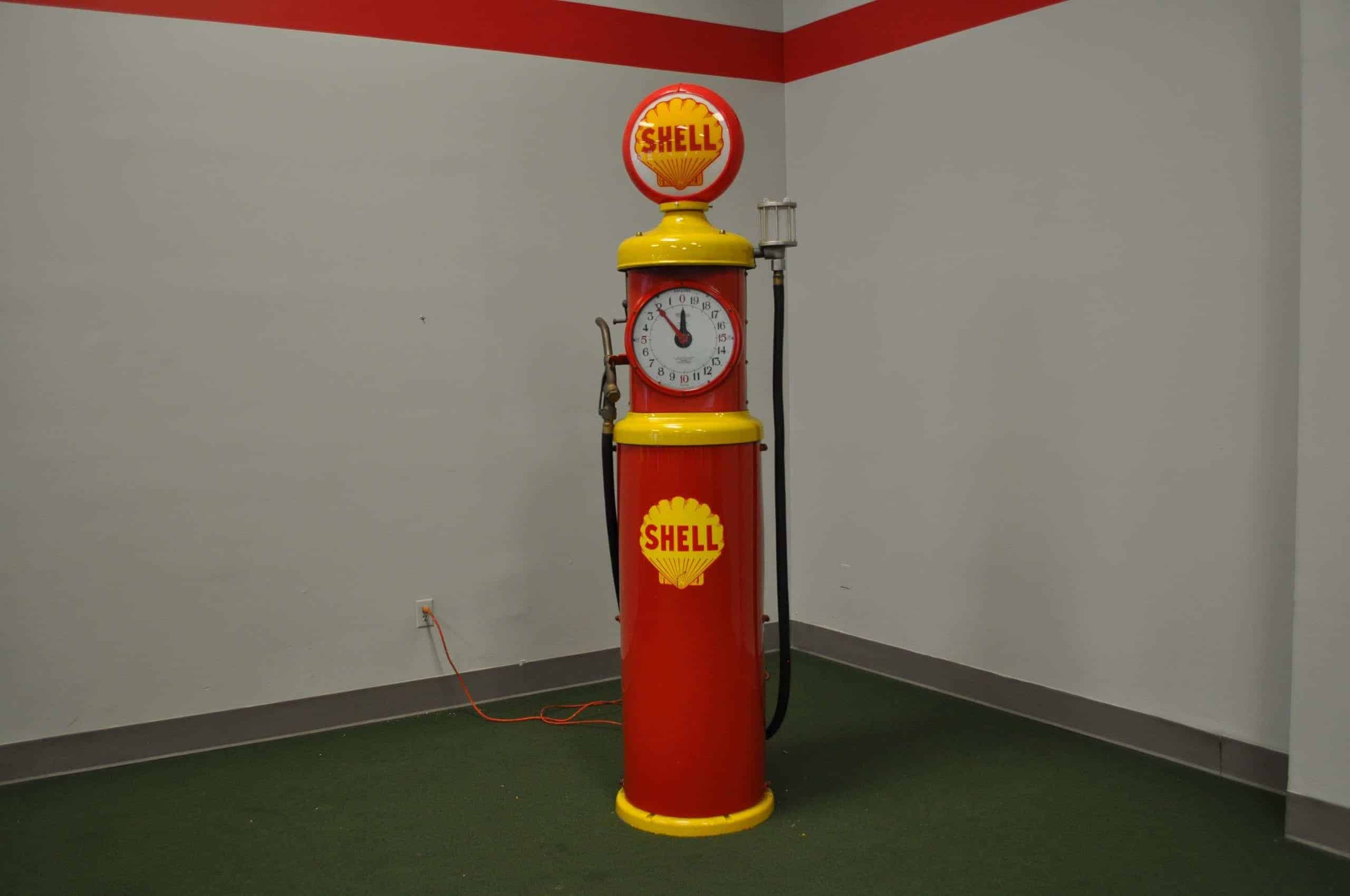 Shell Tokheim Clockface Pump