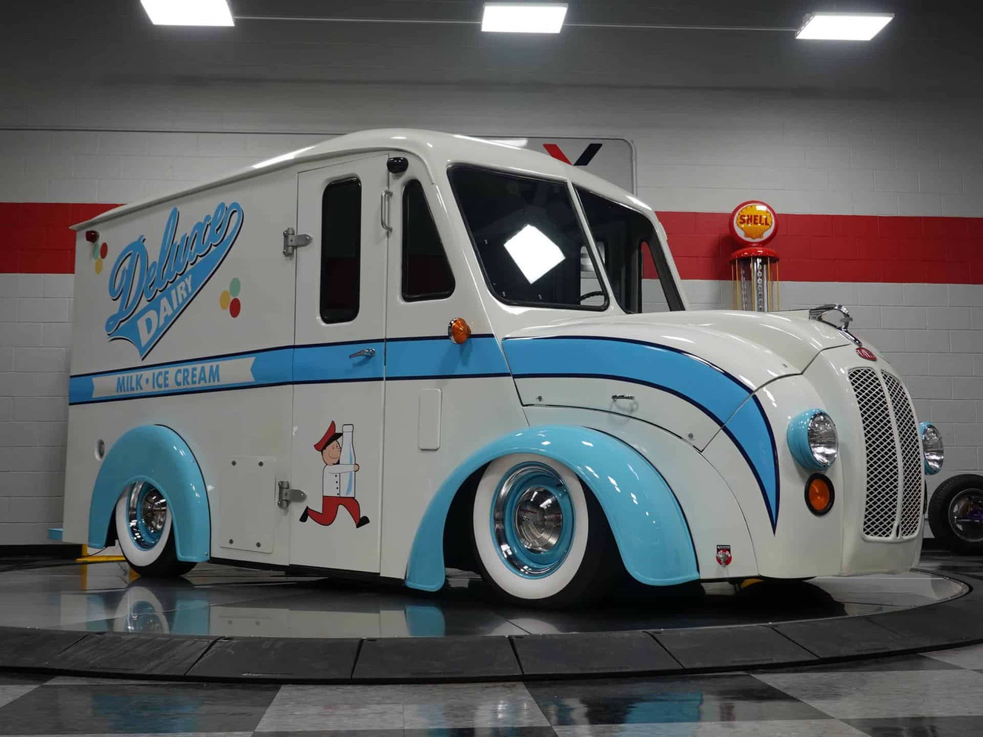 1963 Divco Milk Truck Delivery - U0690