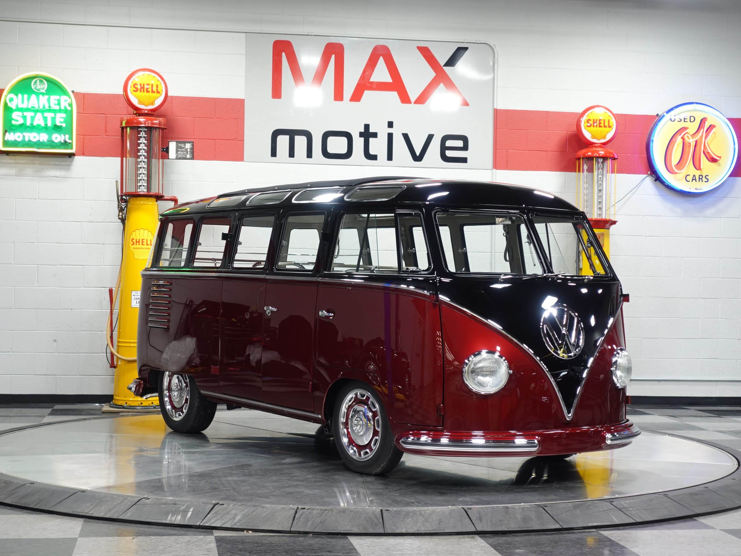 1953 Volkswagen Bus Deluxe